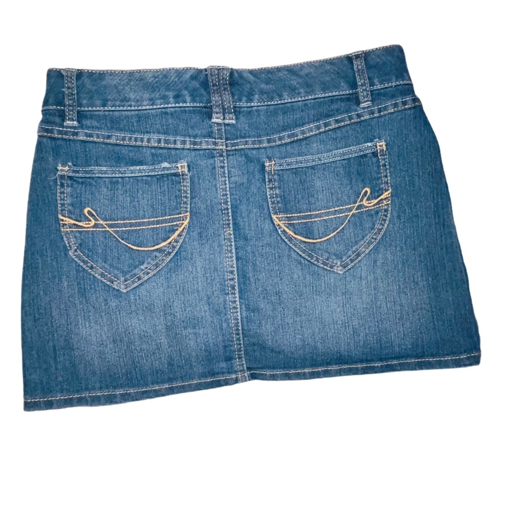 SO‎ 🌼 Denim Skirt Distressed Blue Jean Mini Size 5 - Picture 2 of 8